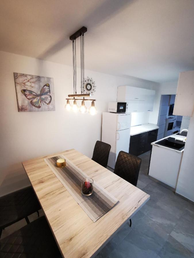 Ema Studio Apartman Karlovac Dış mekan fotoğraf