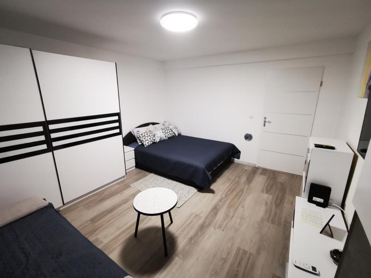 Ema Studio Apartman Karlovac Dış mekan fotoğraf